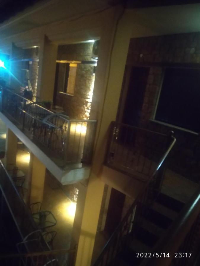 Appartamento Xenonas Platia Káto Loutrákion Esterno foto