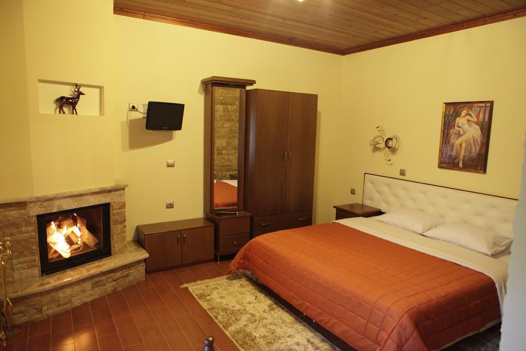 Appartamento Xenonas Platia Káto Loutrákion Camera foto